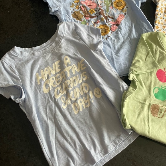 The Children's Place Cat & Jack T Shirt Bundle Size 2T - Picture 2 of 9